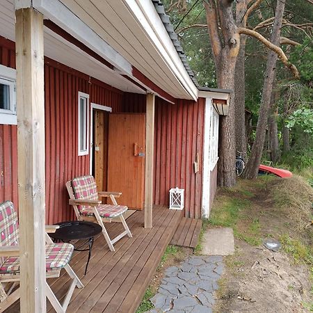 Old Finnish Lakeside Cottage With Sauna 奥卢 外观 照片